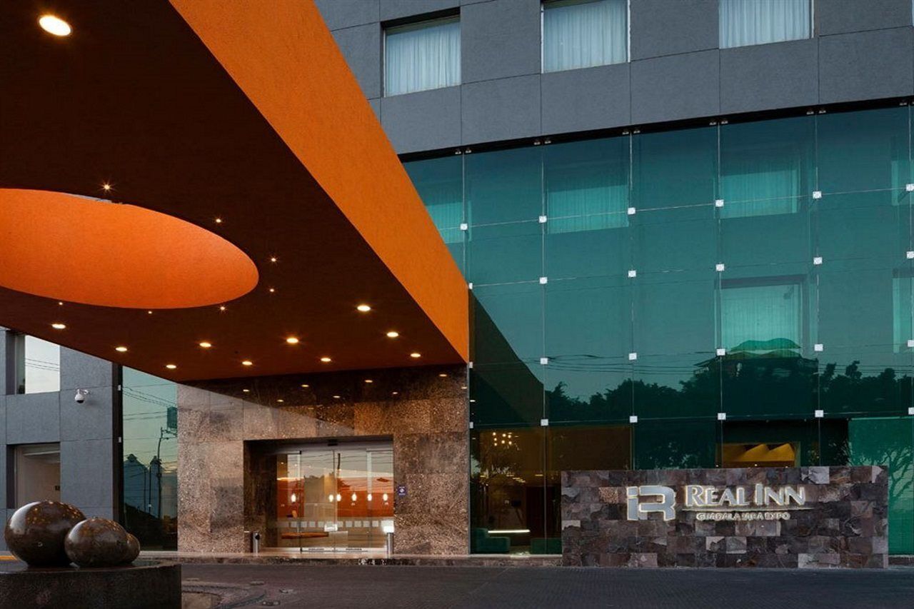 Real Inn Guadalajara Expo Buitenkant foto